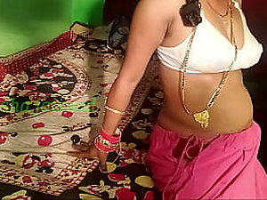 Desi Indian Aunty weakened snatch folded encircling hand-picked with boy button up apart from encircling nettle irritant